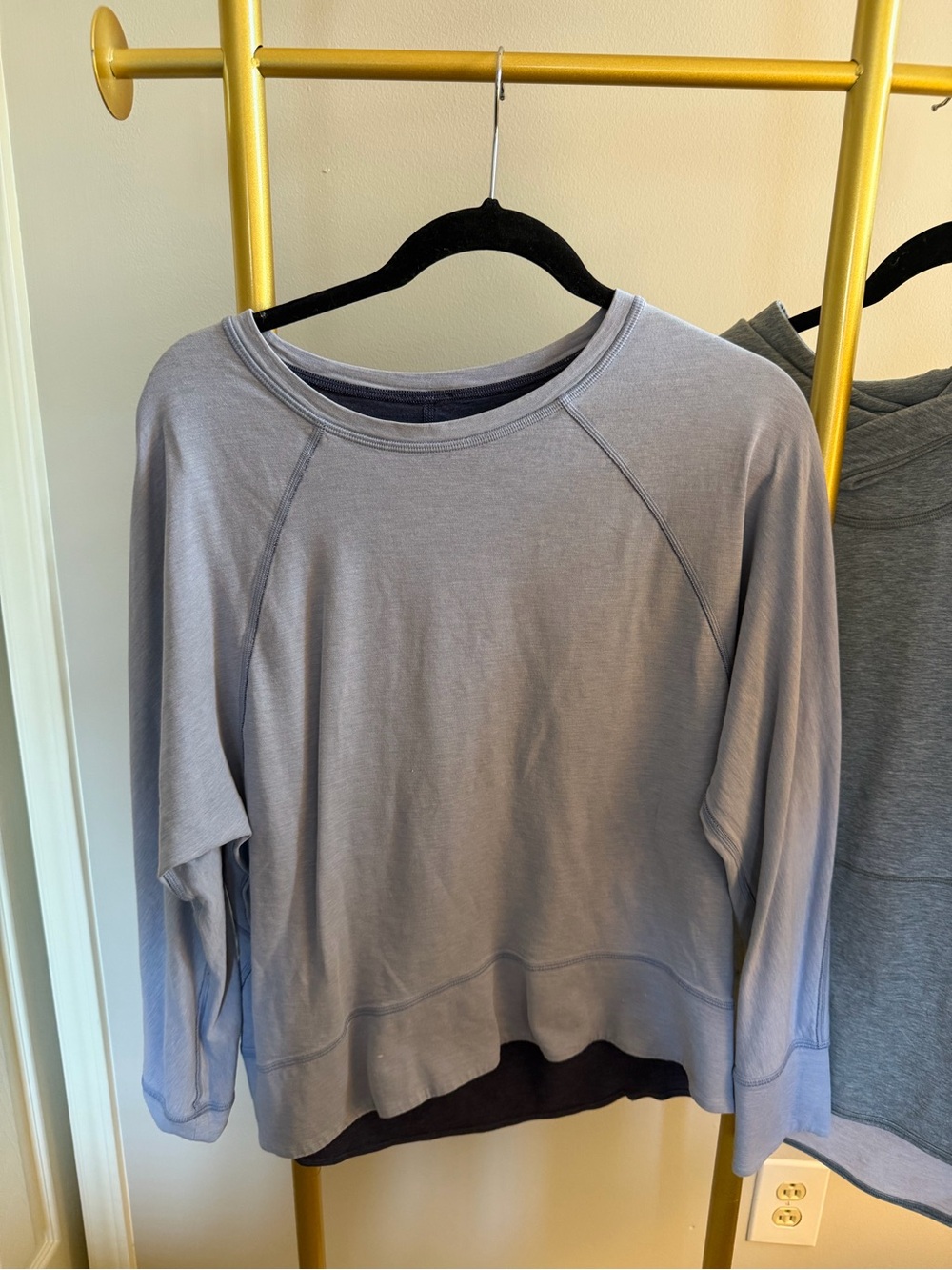 lululemon athletica light gray pullover sweatshirt
